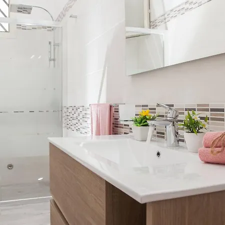 Casa Giuditta Con Piscina A 110 Mt Dalla Di *